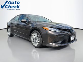 Used 2020 Toyota Camry XLE FWD video 1