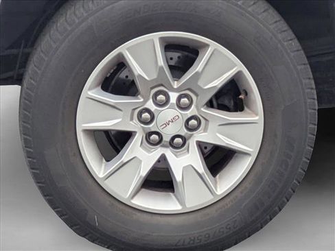 Used 2018 GMC Canyon SLE w/ SLE Convenience Package image 15