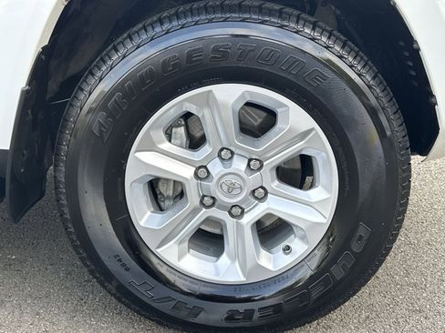 Used 2024 Toyota 4Runner SR5 Premium image 13