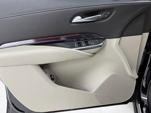 Used 2023 Cadillac XT4 Luxury w/ Cold Weather Package image 30