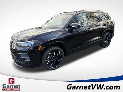 New 2026 Volkswagen Tiguan SE R-Line image 1
