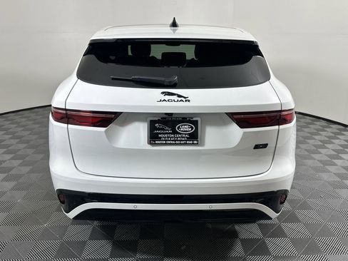 Used 2026 Jaguar F-PACE R-Dynamic S AWD/4WD image 8