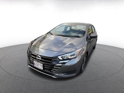 Used 2025 Nissan Versa SV FWD image 7