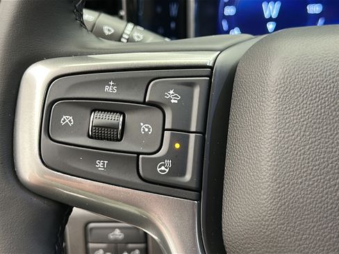 Used 2024 Chevrolet Silverado 1500 LT AWD/4WD image 18