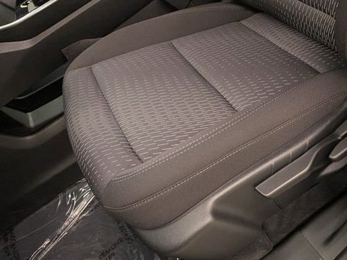 New 2026 Chevrolet Equinox LT AWD/4WD image 19