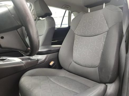 Used 2021 Toyota RAV4 XLE FWD image 14