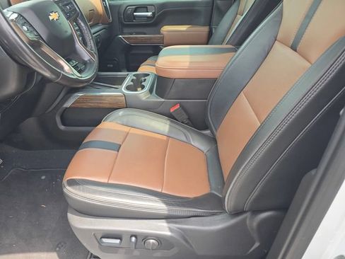 Used 2023 Chevrolet Silverado 2500 High Country w/ Technology Package AWD/4WD image 19