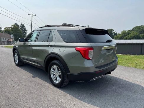 Used 2020 Ford Explorer XLT w/ Equipment Group 202A image 2