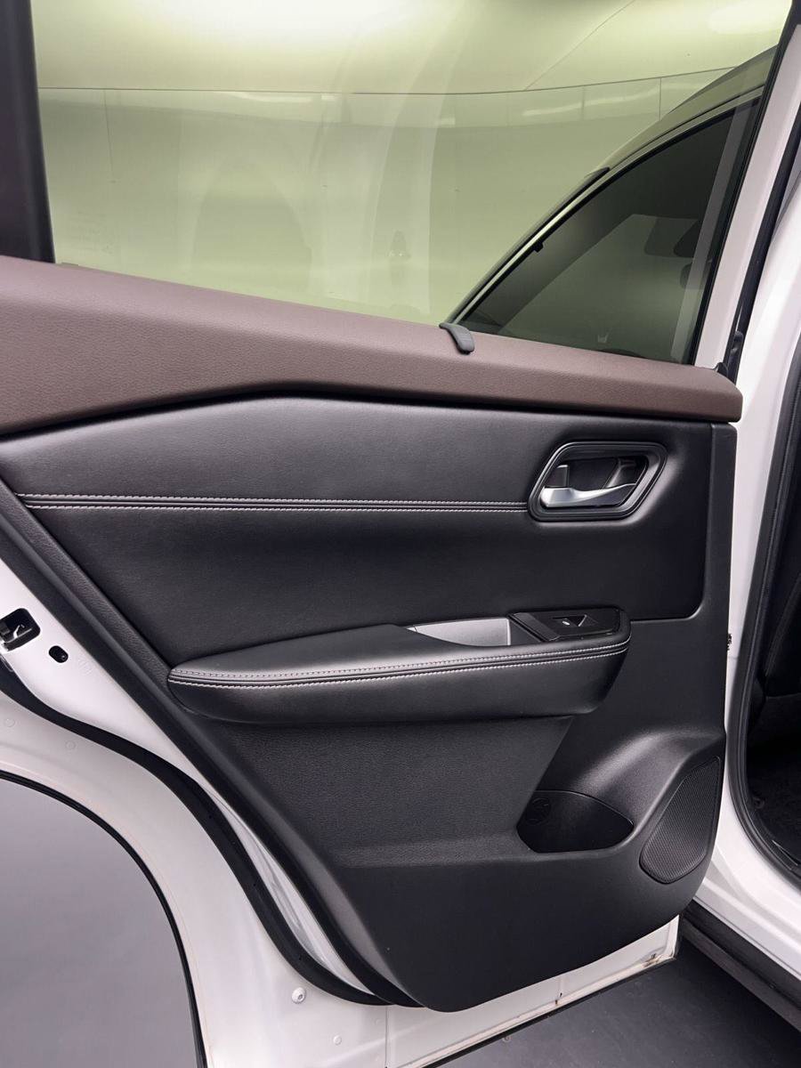 Used 2023 Nissan Rogue SV w/ SV Premium B Package FWD image 35