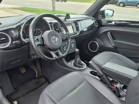 Used 2014 Volkswagen Beetle 2.5 image 7