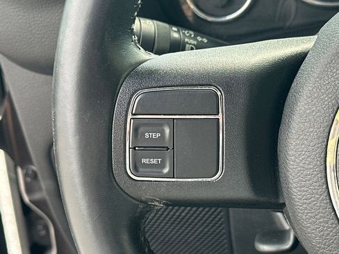 Used 2016 Jeep Wrangler Unlimited Sahara AWD/4WD image 24