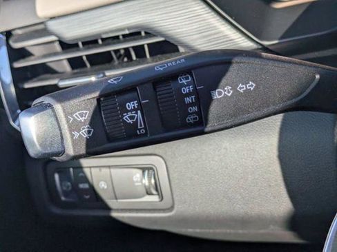 New 2026 GMC Acadia Elevation w/ Black Edition FWD image 32