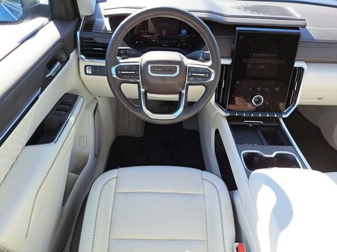 Used 2024 GMC Acadia Denali image 9