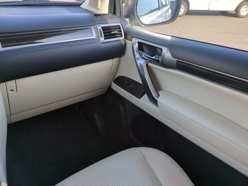 Used 2022 Lexus GX 460 Luxury image 16
