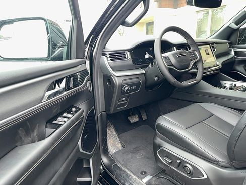 New 2026 Jeep Grand Wagoneer Limited AWD/4WD image 21