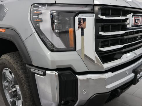 Used 2025 GMC Sierra 2500 SLT w/ SLT Premium Package AWD/4WD image 28