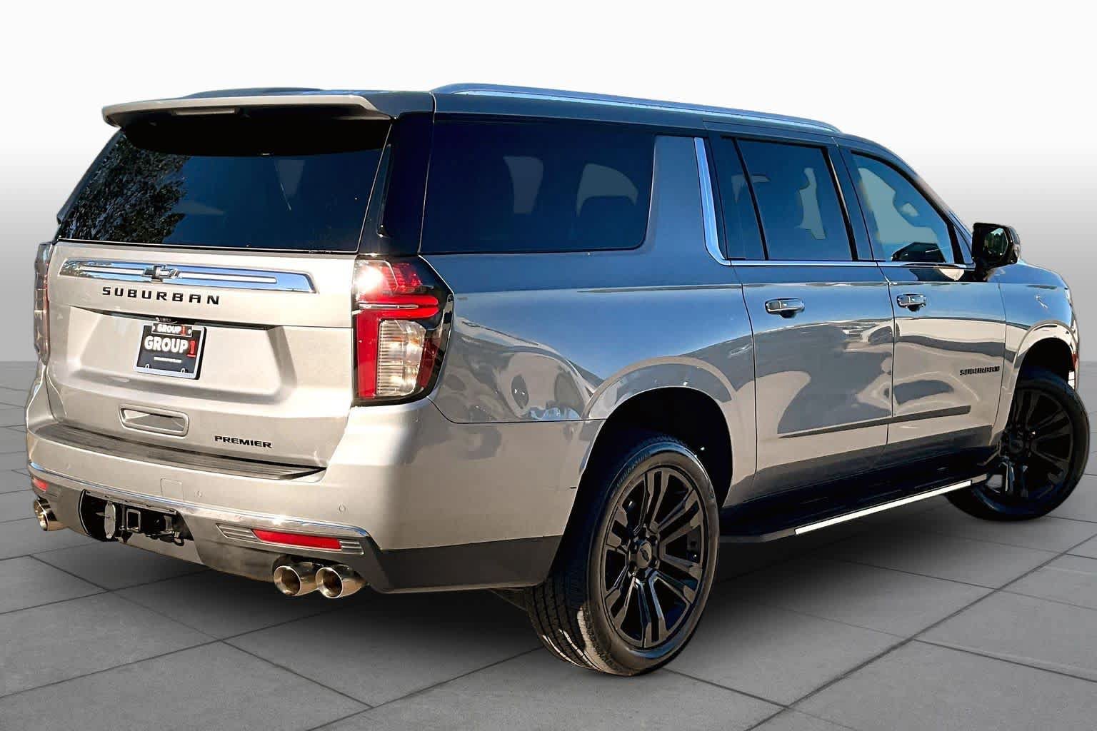 Used 2023 Chevrolet Suburban Premier RWD image 12