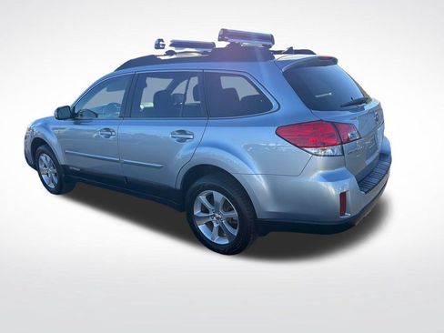 Used 2013 Subaru Outback 2.5i Limited AWD/4WD image 3