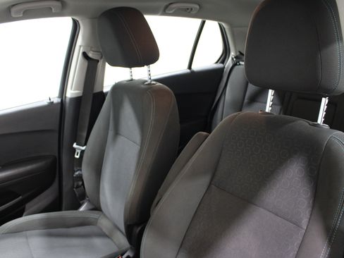 Used 2015 Chevrolet Trax LS FWD image 4