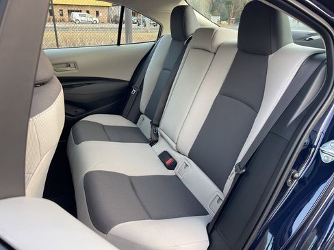 Used 2025 Toyota Corolla LE image 24