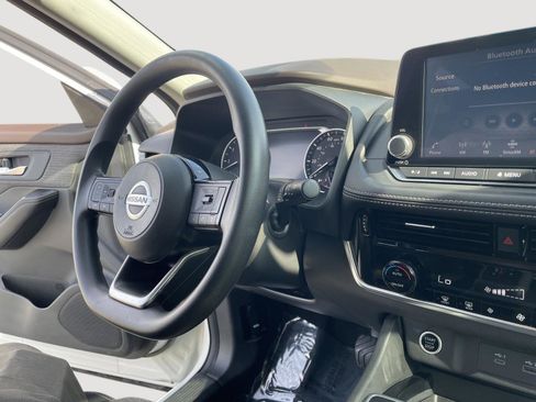 Used 2021 Nissan Rogue SV AWD/4WD image 27