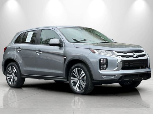 Used 2024 Mitsubishi Outlander Sport ES AWD/4WD image 9