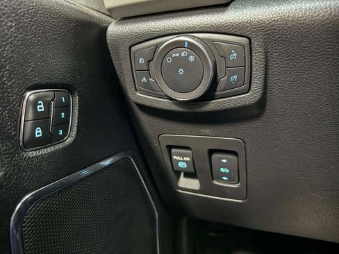 Used 2019 Ford F150 Lariat image 19
