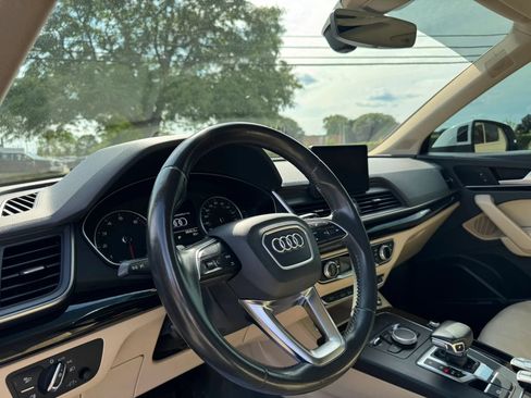 Used 2018 Audi Q5 2.0T Premium Plus w/ Premium Plus Package AWD/4WD image 19