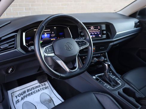 Used 2024 Volkswagen Jetta SE FWD image 16