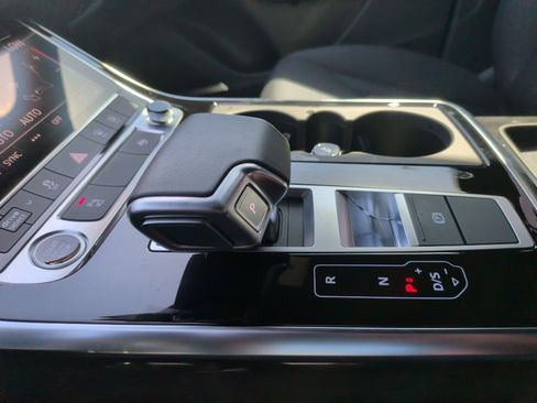 Used 2024 Audi Q8 Premium Plus w/ Premium Plus Package image 26