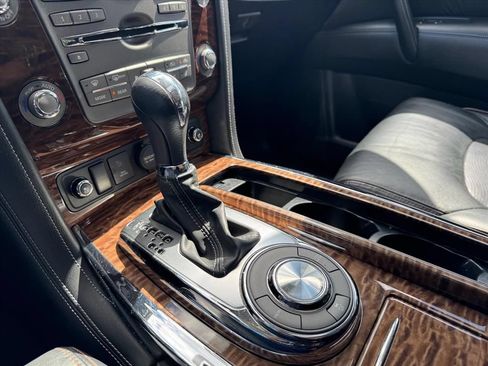 Used 2019 Nissan Armada Platinum w/ Captain's Chairs Package RWD image 23