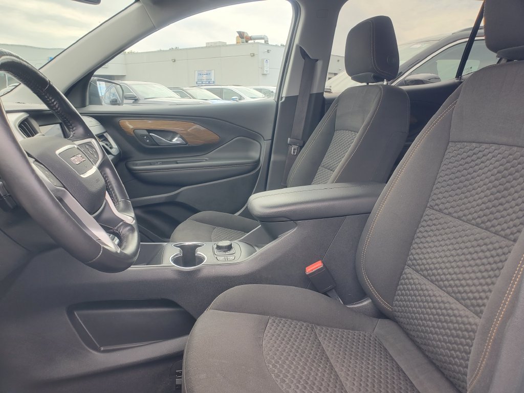 Used 2020 GMC Terrain SLE w/ Driver Convenience Package FWD image 5
