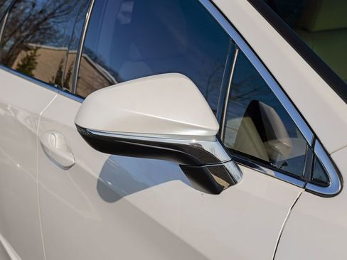 Used 2022 Lexus RX 350L Premium w/ Premium Package image 10