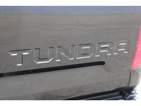 Used 2016 Toyota Tundra Limited w/ Limited Premium Package AWD/4WD image 38