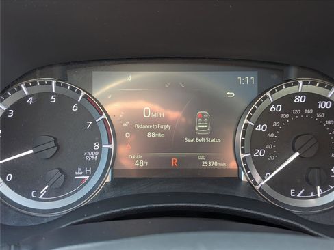 Used 2023 Toyota Highlander XLE image 31