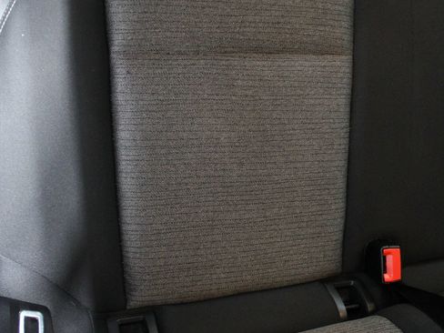 Used 2023 Nissan Rogue SV AWD/4WD image 17