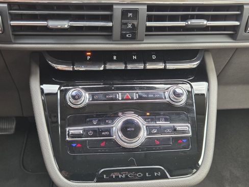 Used 2022 Lincoln Corsair FWD image 24