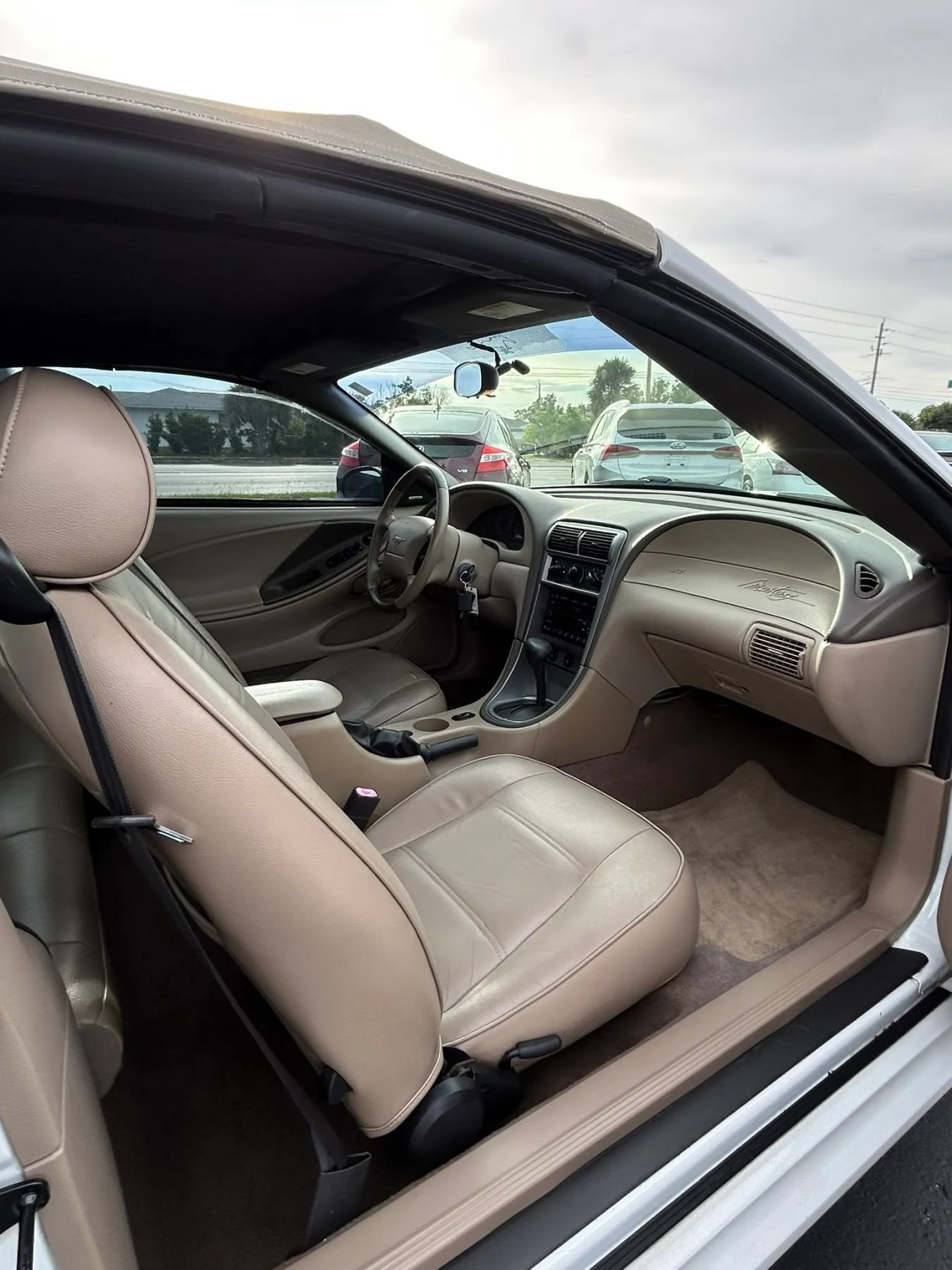 Used 2004 Ford Mustang Convertible RWD image 27