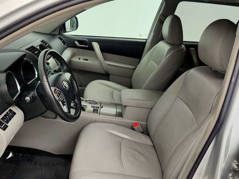 Used 2013 Toyota Highlander SE w/ Convenience Pkg AWD/4WD image 13