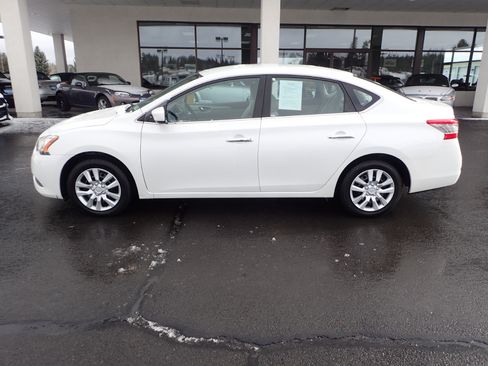 Used 2013 Nissan Sentra SV image 2