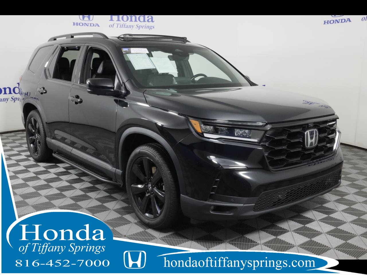 Certified 2025 Honda Pilot Black Edition image 1