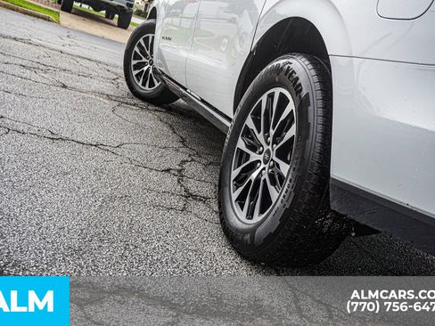 Used 2025 Ford Expedition Max Platinum AWD/4WD image 11