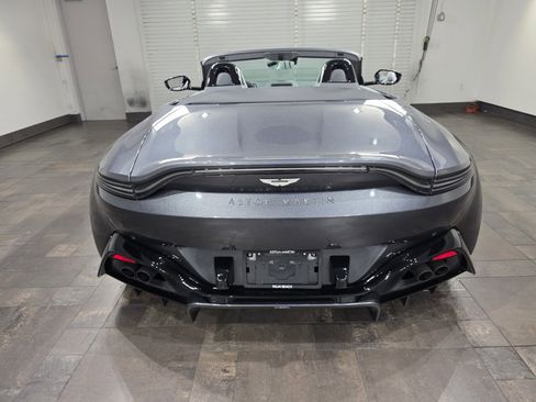Used 2023 Aston Martin V8 Vantage Roadster image 24