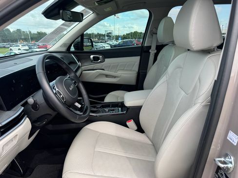 Used 2025 Kia Sorento SX AWD/4WD image 10