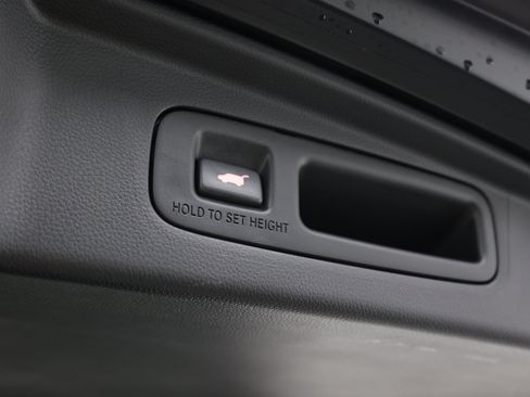 Used 2024 Honda CR-V EX-L image 43