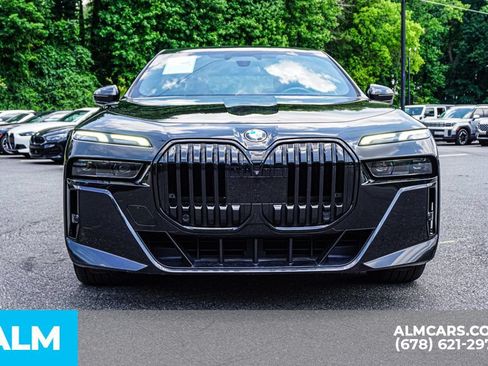 Used 2023 BMW 760i xDrive AWD/4WD image 9