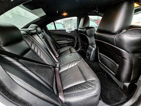 Used 2019 Dodge Charger SRT Hellcat w/ Navigation & Travel Group image 15