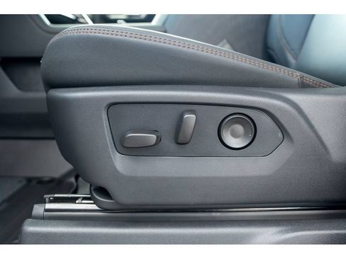 New 2026 GMC Sierra 2500 AT4 w/ AT4 Premium Plus Package AWD/4WD image 15