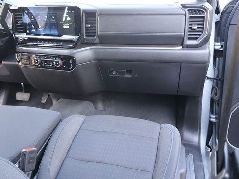 Used 2025 Chevrolet Silverado 1500 LT AWD/4WD image 31