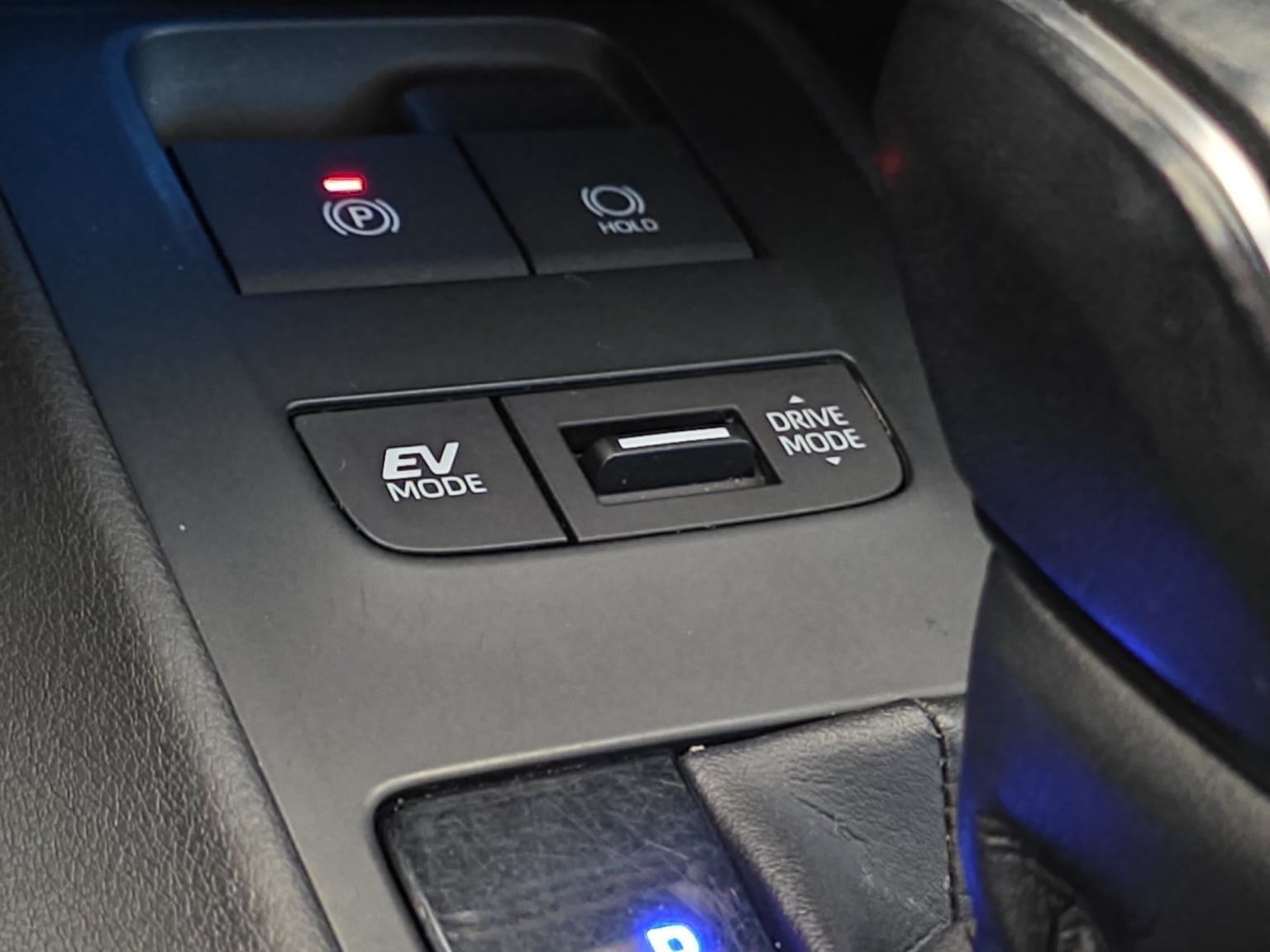 Used 2021 Toyota Venza LE AWD/4WD image 20